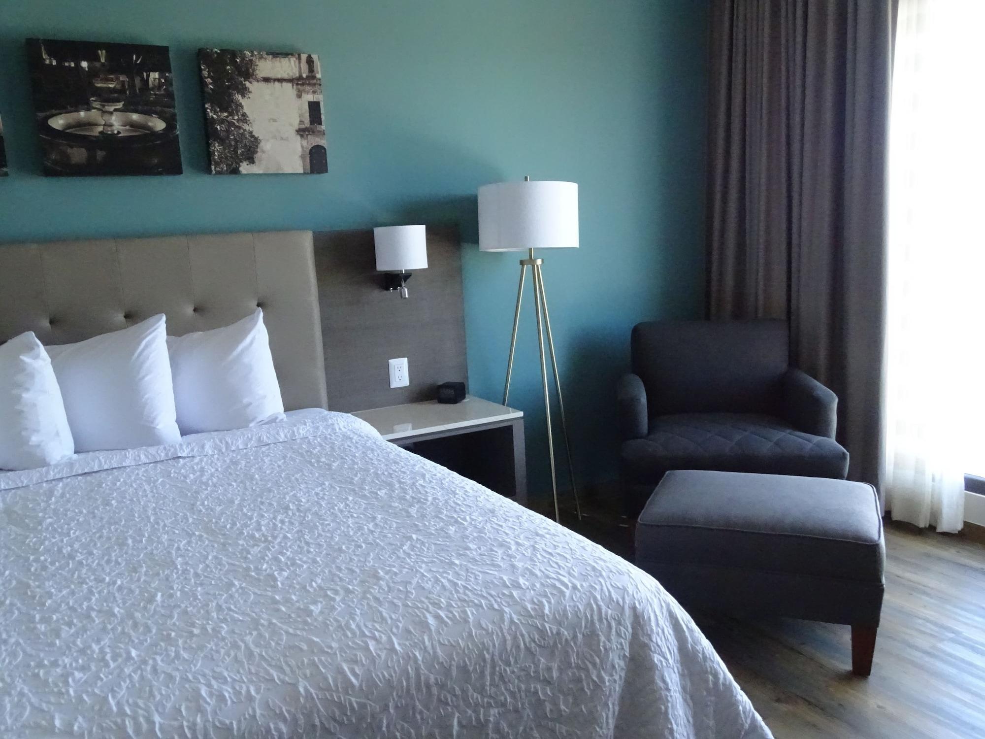 Hampton Inn By Hilton Celaya Celaya  Exteriör bild