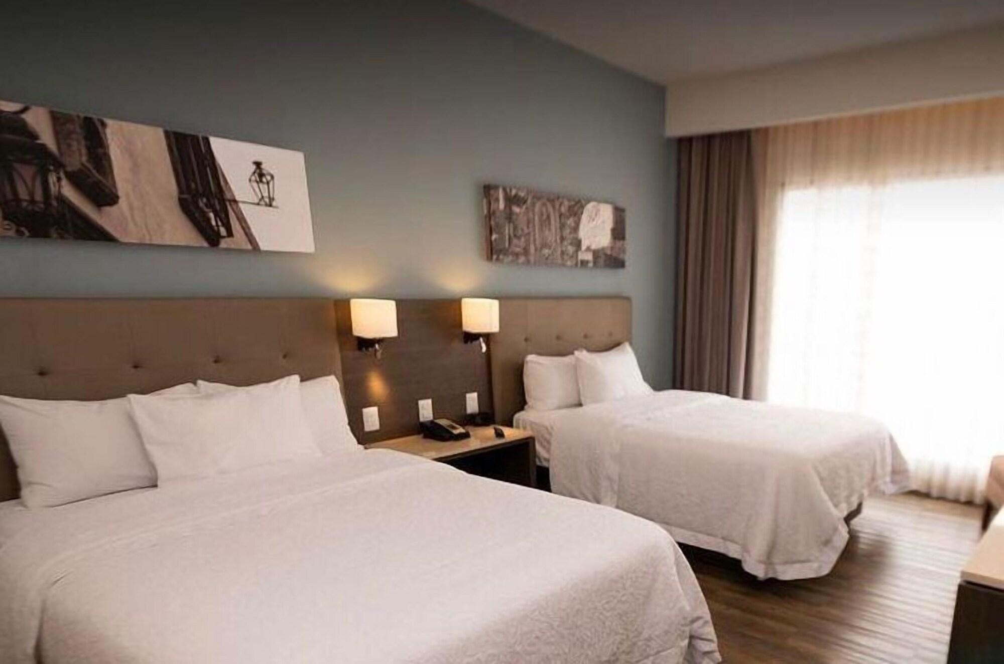 Hampton Inn By Hilton Celaya Celaya  Exteriör bild