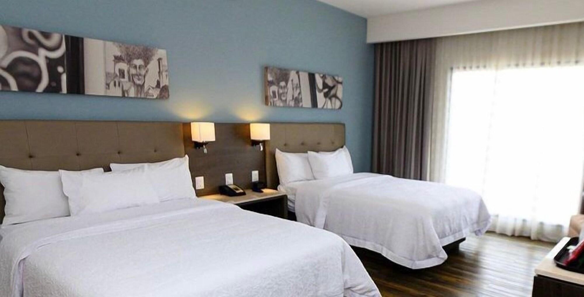 Hampton Inn By Hilton Celaya Celaya  Exteriör bild