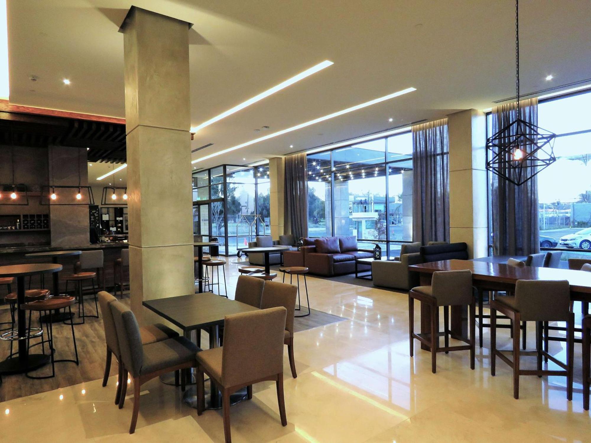 Hampton Inn By Hilton Celaya Celaya  Exteriör bild
