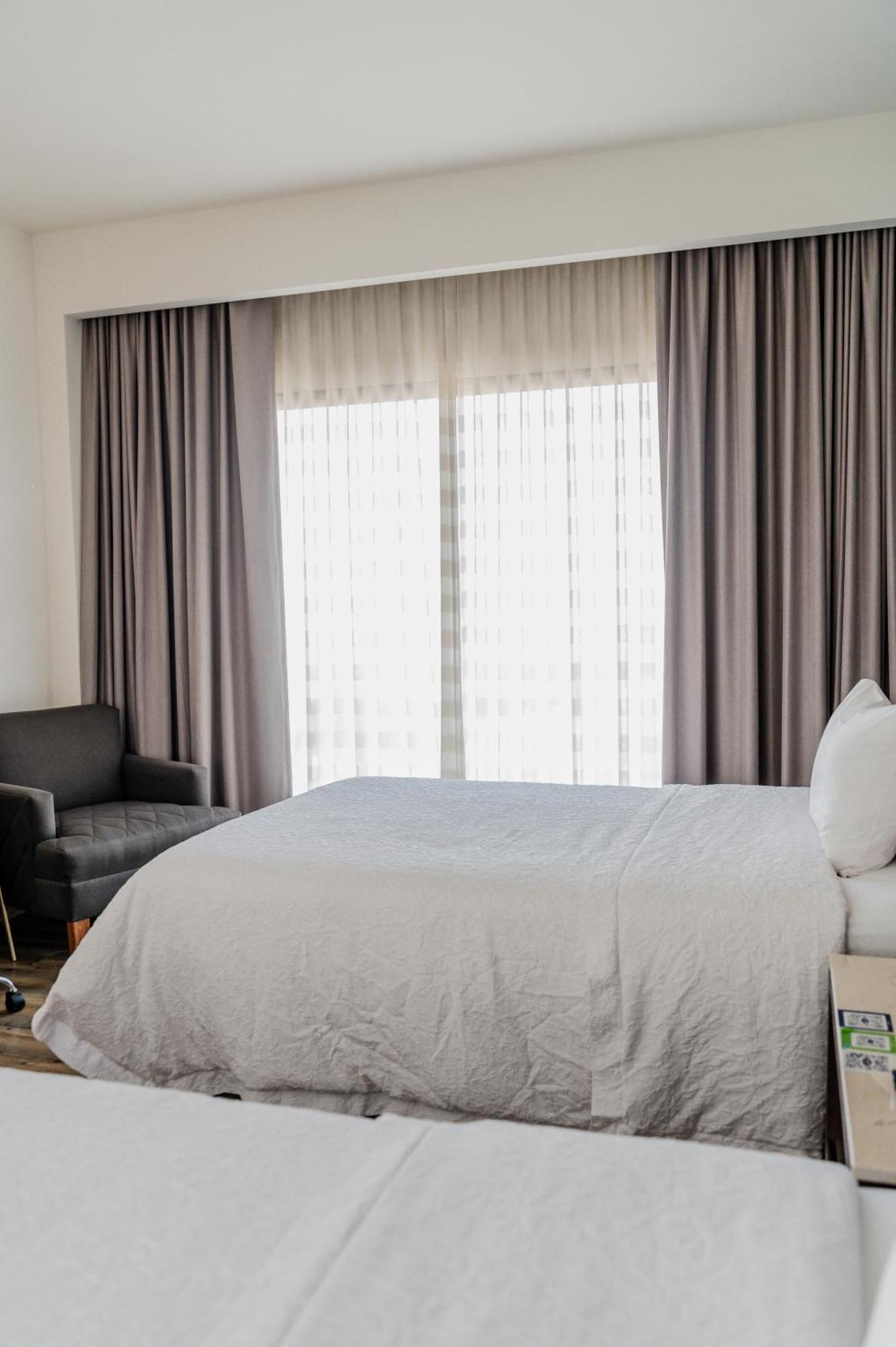 Hampton Inn By Hilton Celaya Celaya  Rum bild