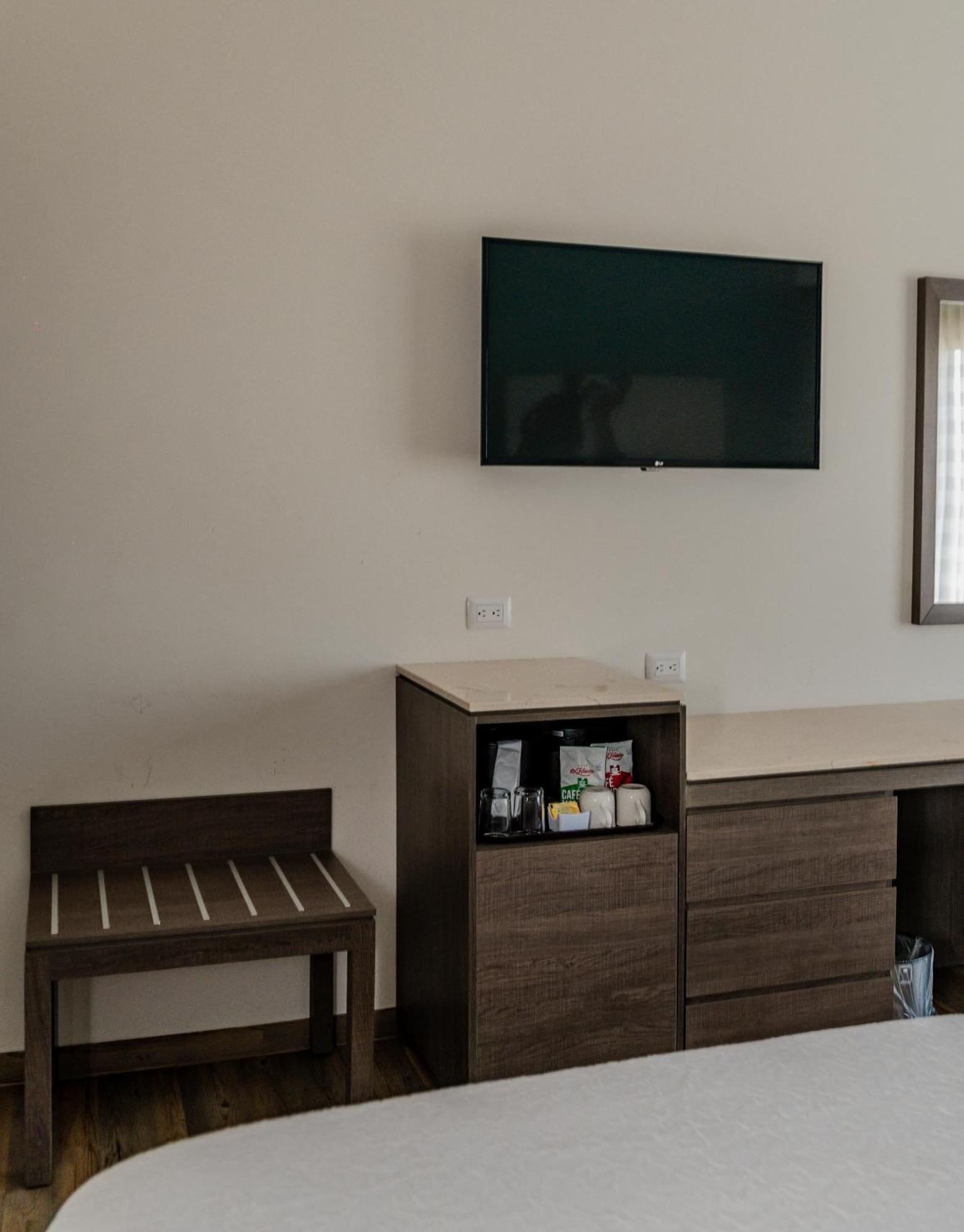 Hampton Inn By Hilton Celaya Celaya  Rum bild