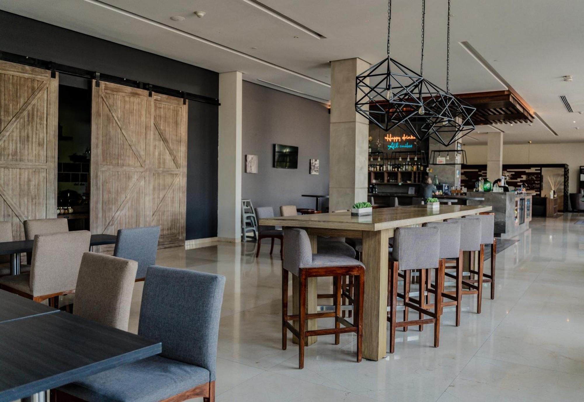 Hampton Inn By Hilton Celaya Celaya  Exteriör bild